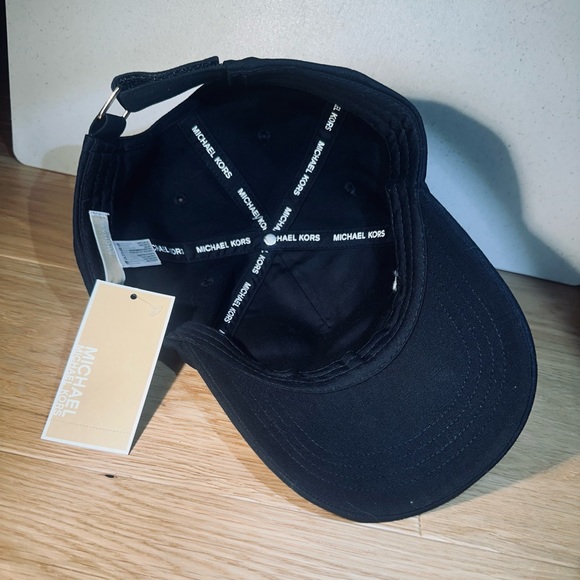 Michael Kors Logo Baseball Hat - Picture 4 of 4